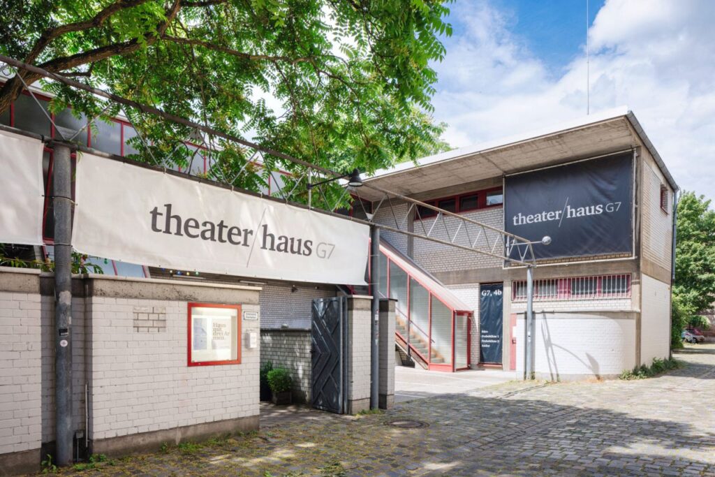 Straßenansicht Theaterhaus G7